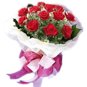  Balıkesir çiçek satışı  11 adet kırmızı güllerden buket modeli