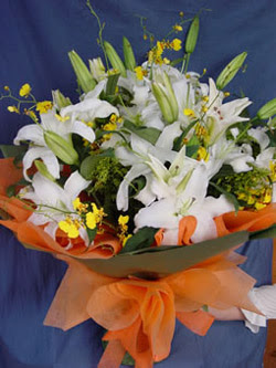  Balıkesir internetten çiçek satışı  5 ADET KAZABLANKA BUKETI KALITEDEN SASMAYANLARA