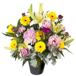 karisik mevsim çiçeklerinden vazo tanzimi  Balıkesir uluslararası çiçek gönderme 