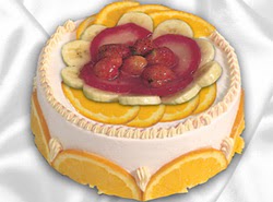 leziz pastane 4 ile 6 kisilik yas pasta meyvali yaspasta  Balıkesir kaliteli taze ve ucuz çiçekler 