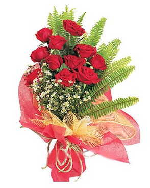  Balıkesir İnternetten çiçek siparişi  11 adet kırmızı güllerden buket modeli