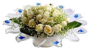  Balıkesir çiçek online çiçek siparişi  11 adet Beyaz güller özel cam tanzim