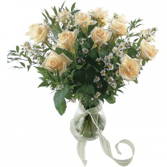 Vazoda 8 adet beyaz gül  Balıkesir 14 şubat sevgililer günü çiçek 