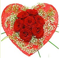 Mika kalp içerisinde 7 adet kırmızı gül  Balıkesir çiçekçi mağazası 