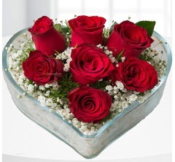 Kalp içerisinde 7 adet kırmızı gül  Balıkesir çiçek servisi , çiçekçi adresleri 