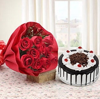 12 adet kırmızı gül 4 kişilik yaş pasta  Balıkesir çiçek , çiçekçi , çiçekçilik 